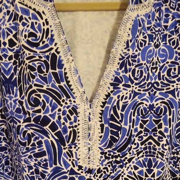 Lily Pulitzer 96% cotton Blue and White v-neck pullover hoodie SzXL - Picture 5 of 6